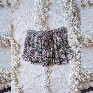 2 {for} 20 ✨ UO Boho Urban Outfitters Floral Short